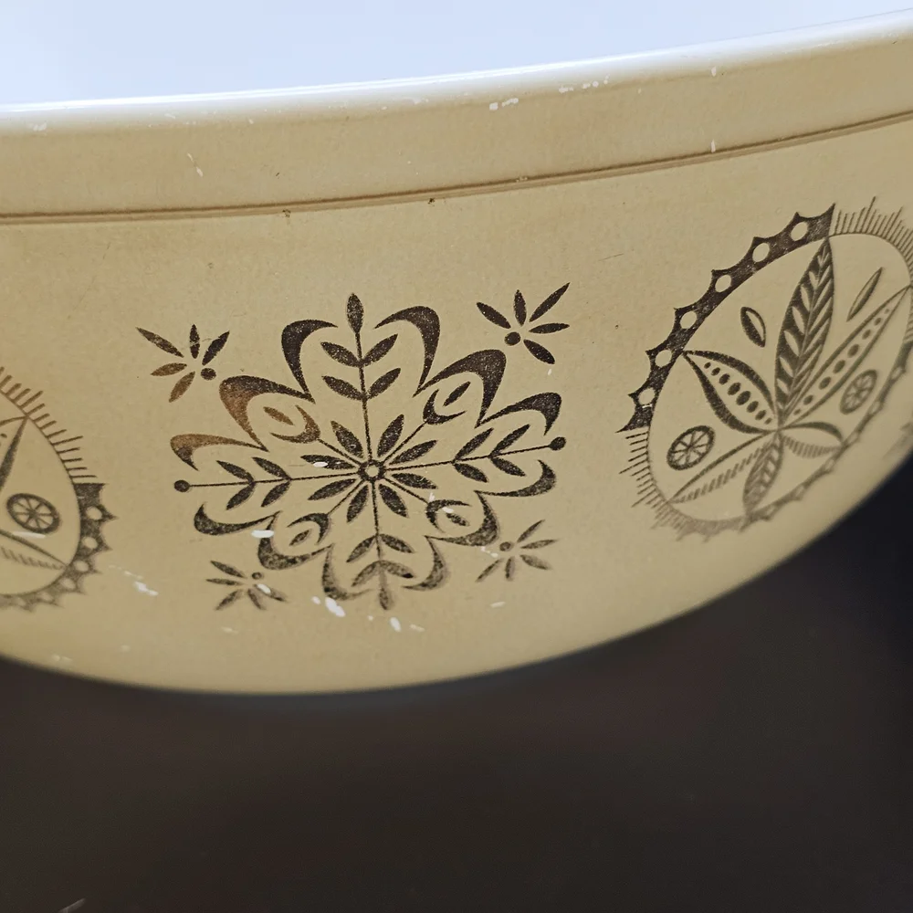 Vintage Pyrex 4 Qt. Tan Gold Hex Signs Promotional Mixing Bowl 1960s Beige 404 - Picture 6 of 14